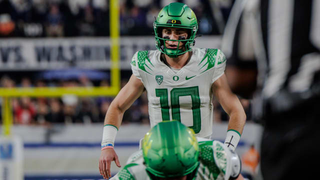 Oregon Ducks quarterback Bo Nix against the Washington Huskies in the Pac-12 title.